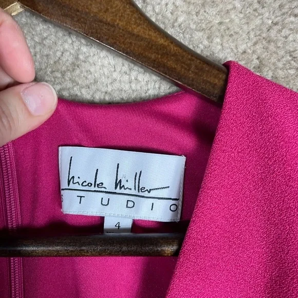 Nicole Miller Sheath Dress NWTSize 4 Pink Ruffle Sleeve V-Neck Stretch Crepe - Picture 9 of 12
